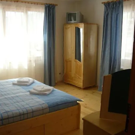 Edelweiss Guest house 2*