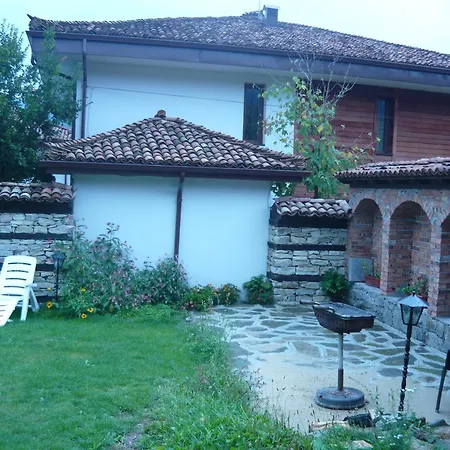 Guest house Edelweiss 2*