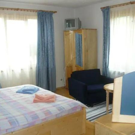 Edelweiss Guest house 2*